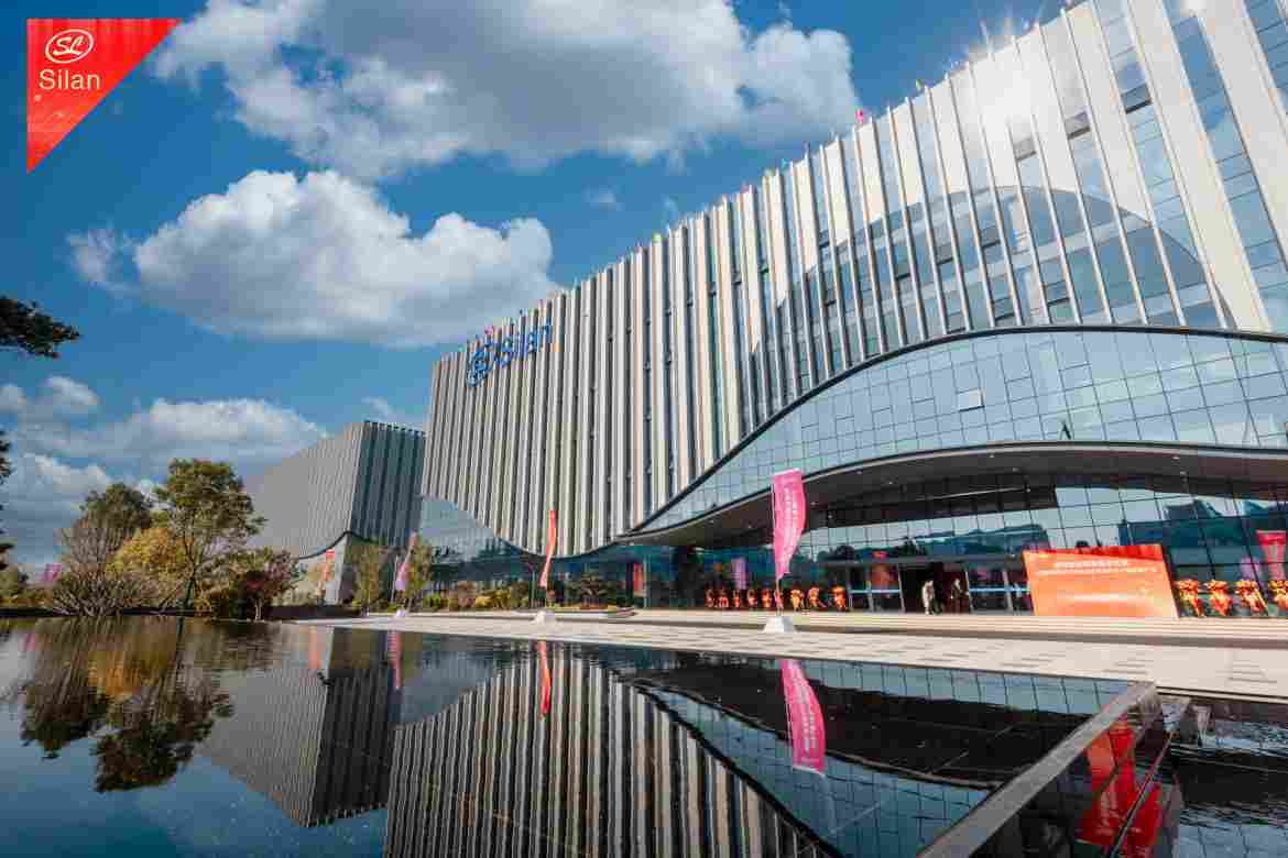 士兰微电子迎来双线里程碑：8英寸碳化硅产线通线，12英寸高端模拟芯片产线同步开工