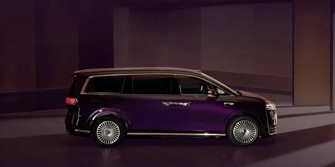 鸿蒙智行“下场”，首款MPV杀入50万级